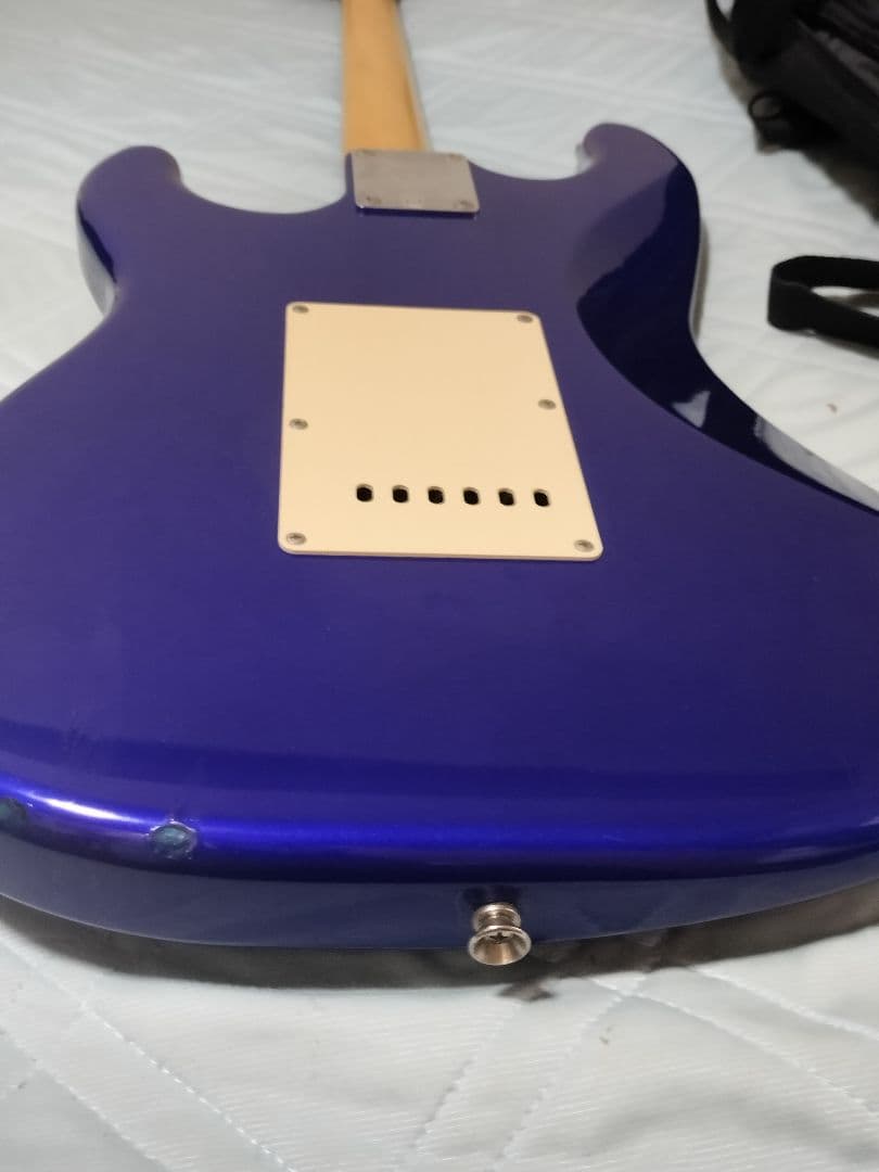 Squier ストラト Affinity 青 ケース付き 初心者最適