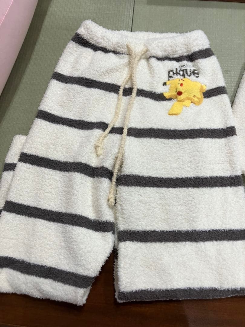 ハナちゃん 様 ジェラピケ ピカチュウ ジャガード プルオーバーロングパンツ