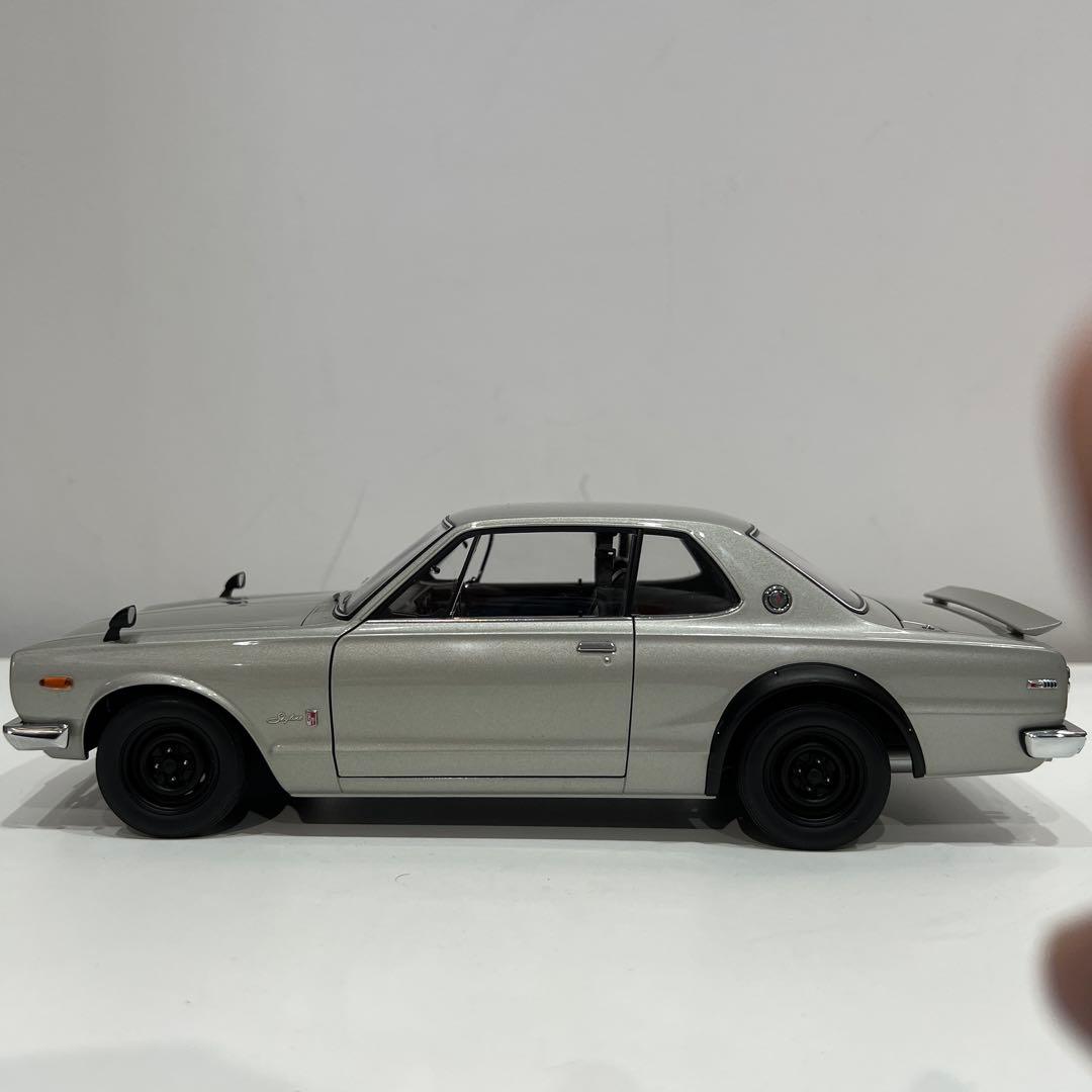 AUTOart 日産1/18 スカイライン2000 GT-R ハコスカ