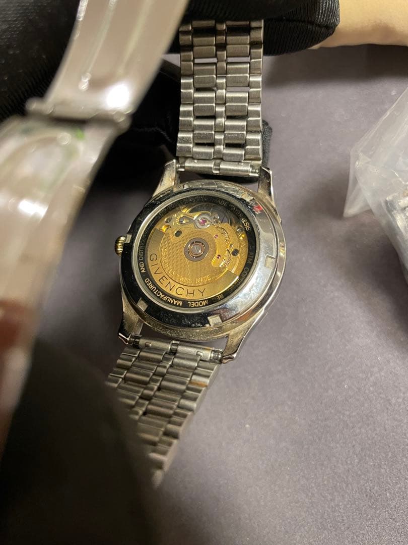 【最終値下げ】ジバンシー　メンズ　AT 稼働品　【極美品】　変えベルト付き