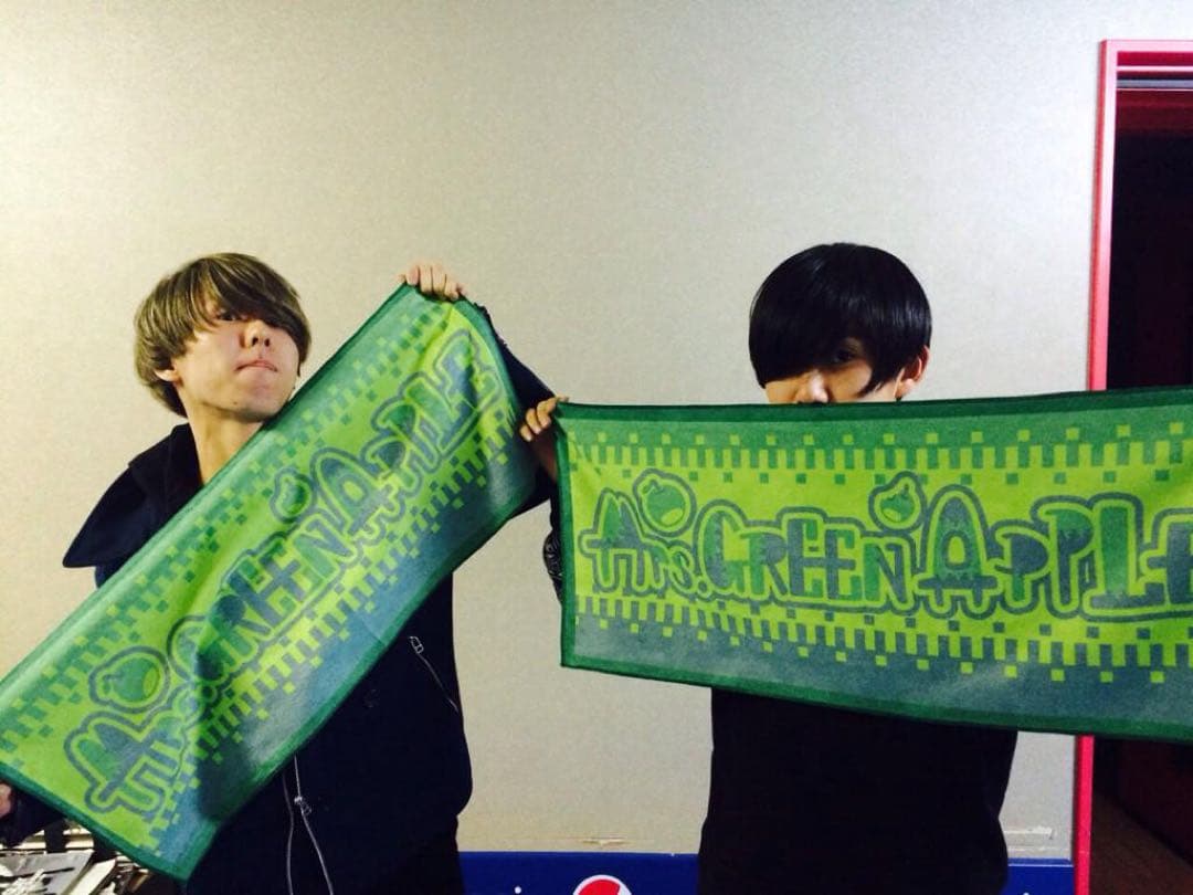 Mrs. GREEN APPLE 初期タオル