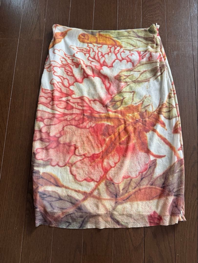 希少 VIVIENNE TAM 花柄タイトスカート サイズ0