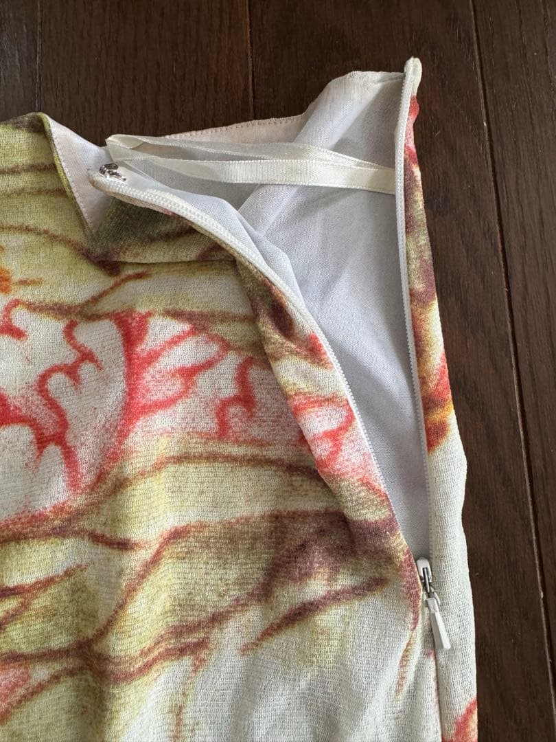 希少 VIVIENNE TAM 花柄タイトスカート サイズ0