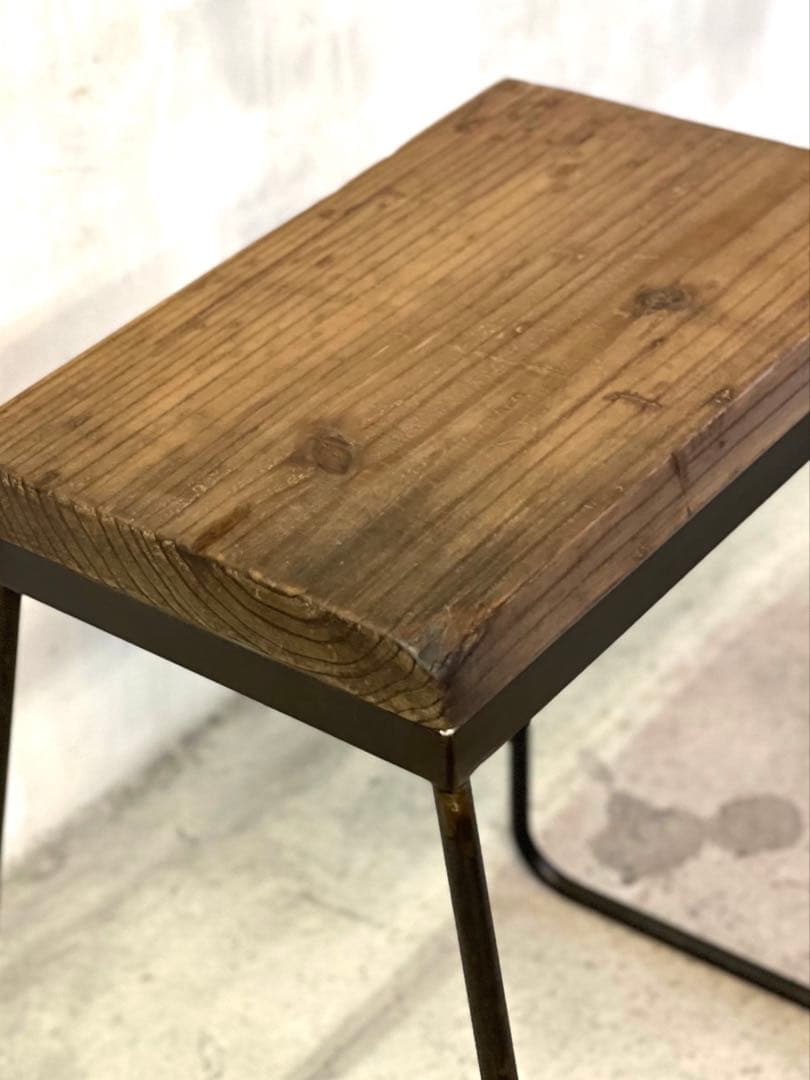 アイアンと古材ハンドメイドコーヒーテーブル　h560 OLD COCKER