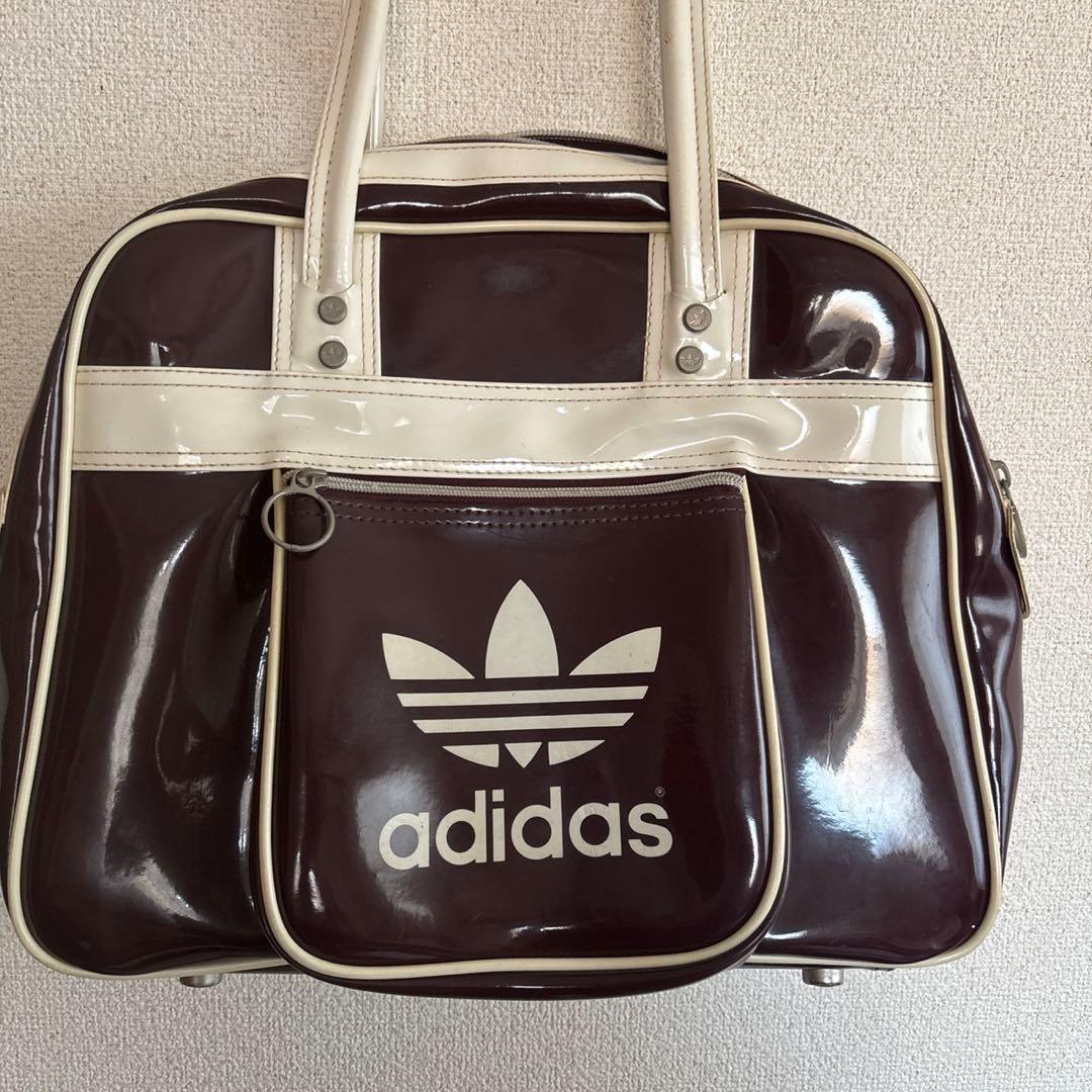 ヴィンテージ 90s adidas エナメル ボストンバッグ - メルカリ