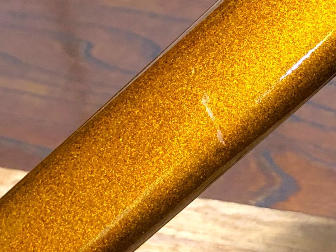 【 大小模造刀 】　大刀）全長104ｃｍ　脇差）全長71ｃｍ