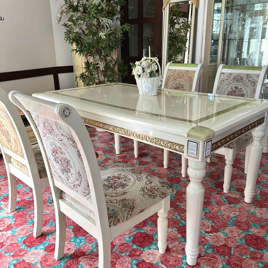 k531r122 グリーンの天然石が埋め込まれたエレガントなダイニングセット