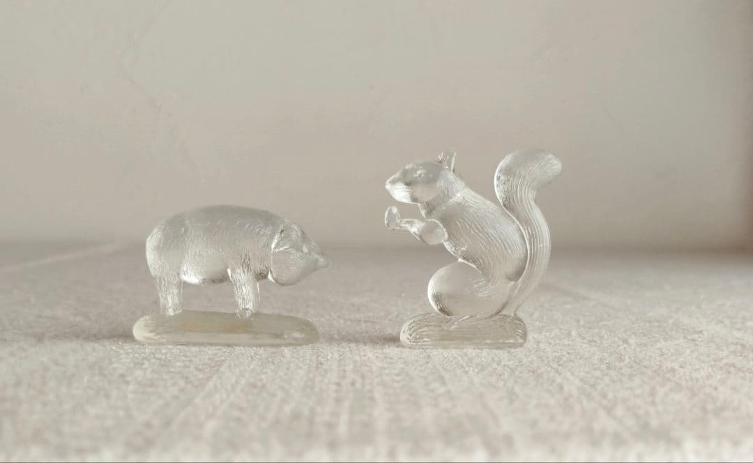 vintage glass figure ୨୧ * ガラスの リスさん - メルカリ