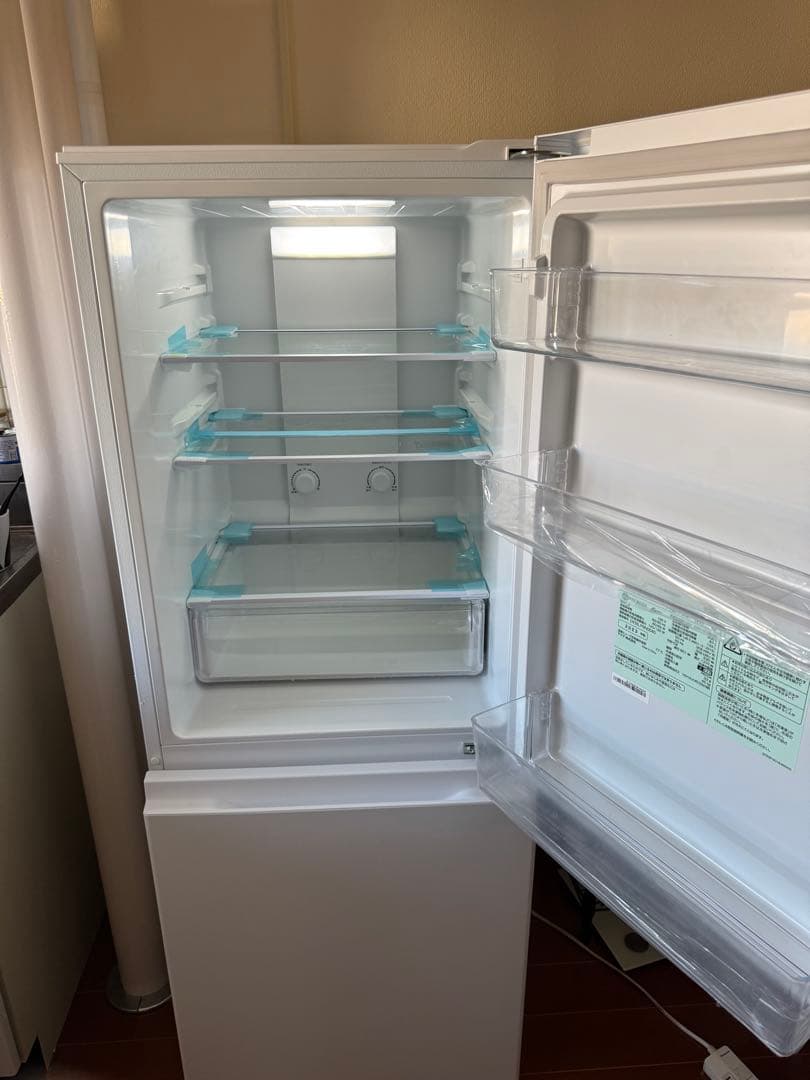 AQUA 冷蔵庫　AQR-20P W 200L ホワイト