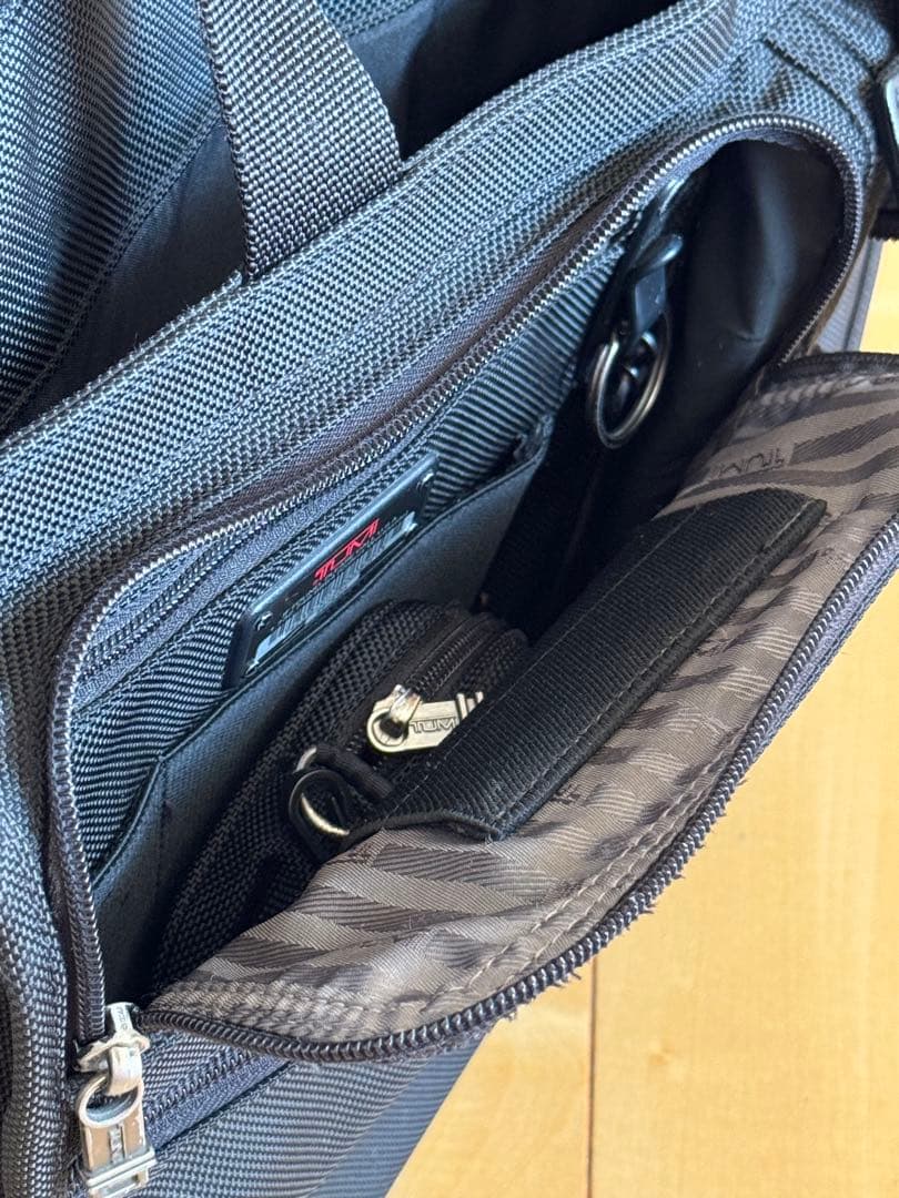 赤ロゴ TUMI トゥミ ビジネスバッグ ブラック 正規品