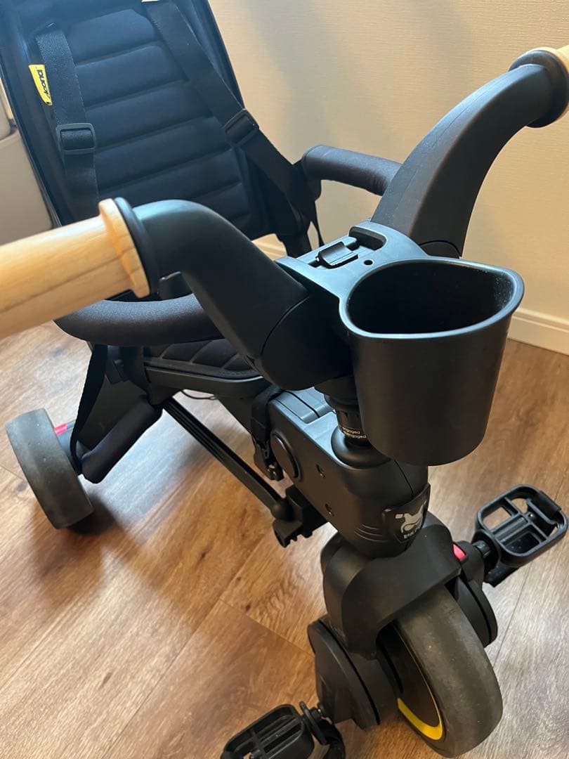 doona. Liki Trike リキトライク 黒 黄色