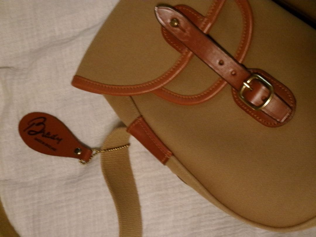 【美品】BRADY ブレディ アリエルトラウト ショルダーバッグ カーキ