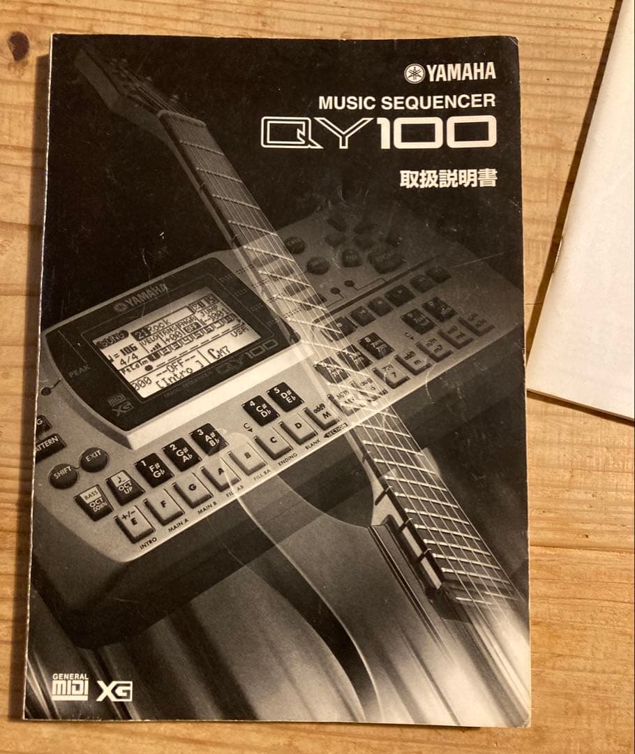 ヤマハYamaha QY100 音楽シーケンサー