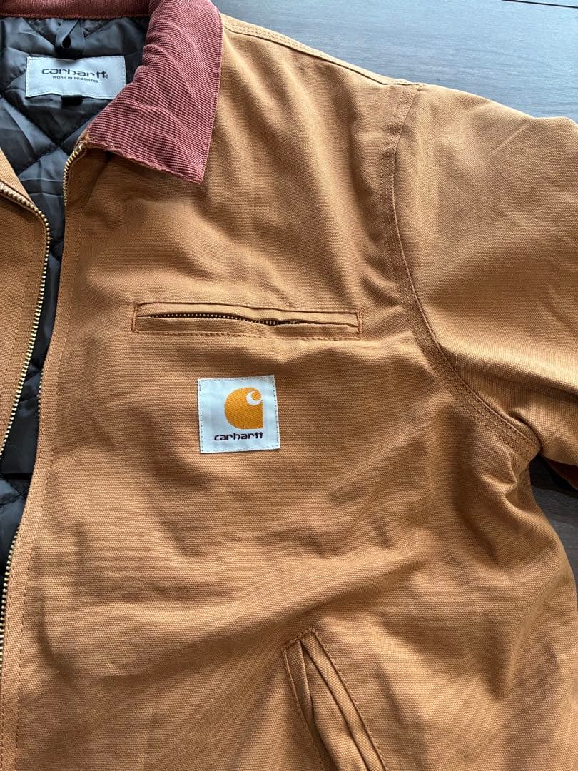 Carhartt ブラウンジャケット
