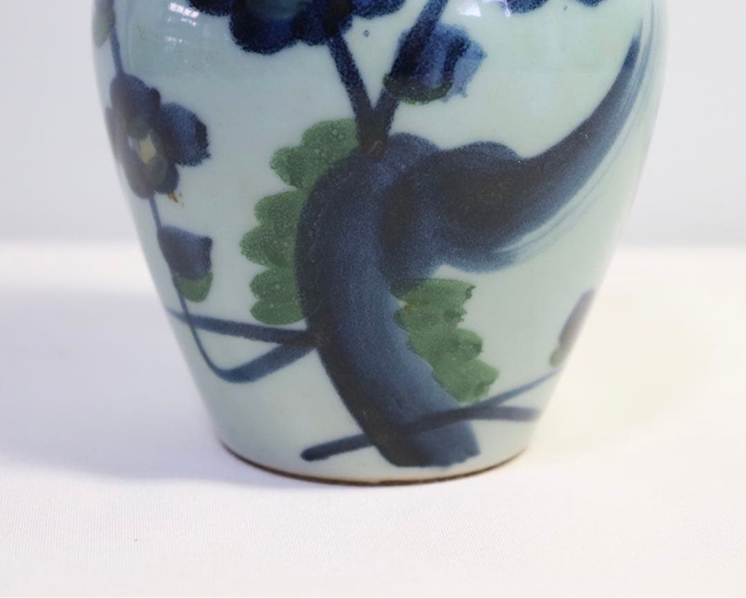 中国　民国期　豆釉釉下藍緑彩小瓶　送料込み0831