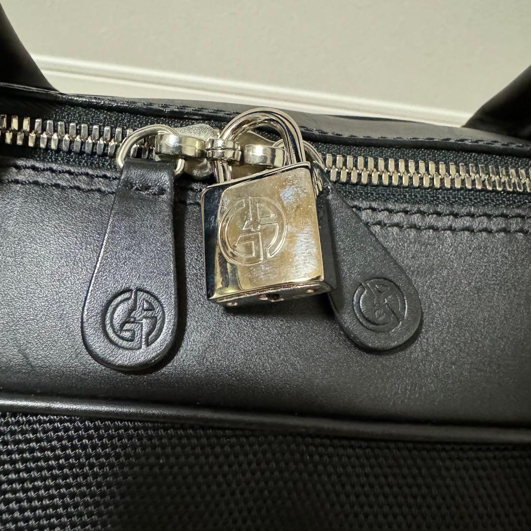 高級感 ジョルジオアルマーニ ビジネスバッグ 黒 A4 PC収納可 南京錠