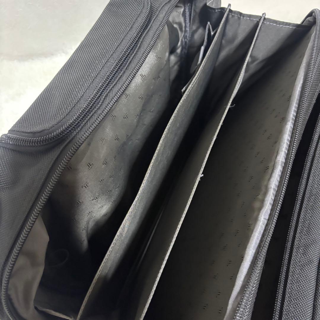 廃盤】TUMI トゥミ キャリー 3層 26104D4 機内持込 鍵付き 2025年最新