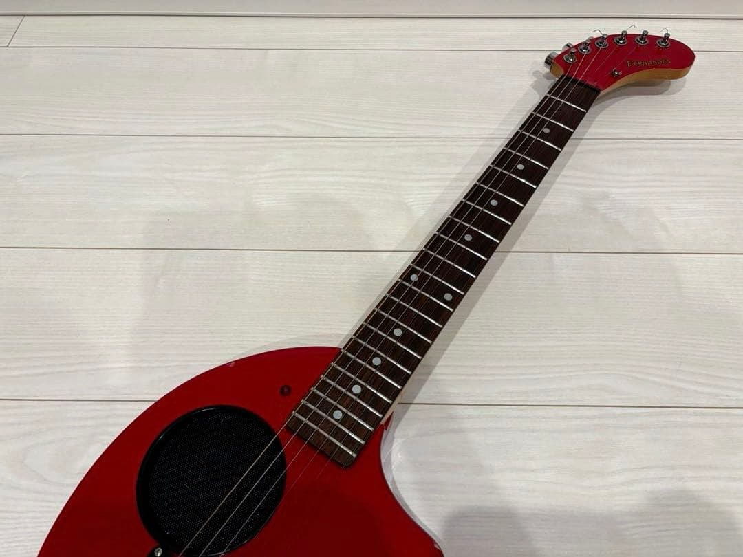 Fernandes ZO-3 Red フェルナンデス　ゾーさん　アンプ内蔵ギター