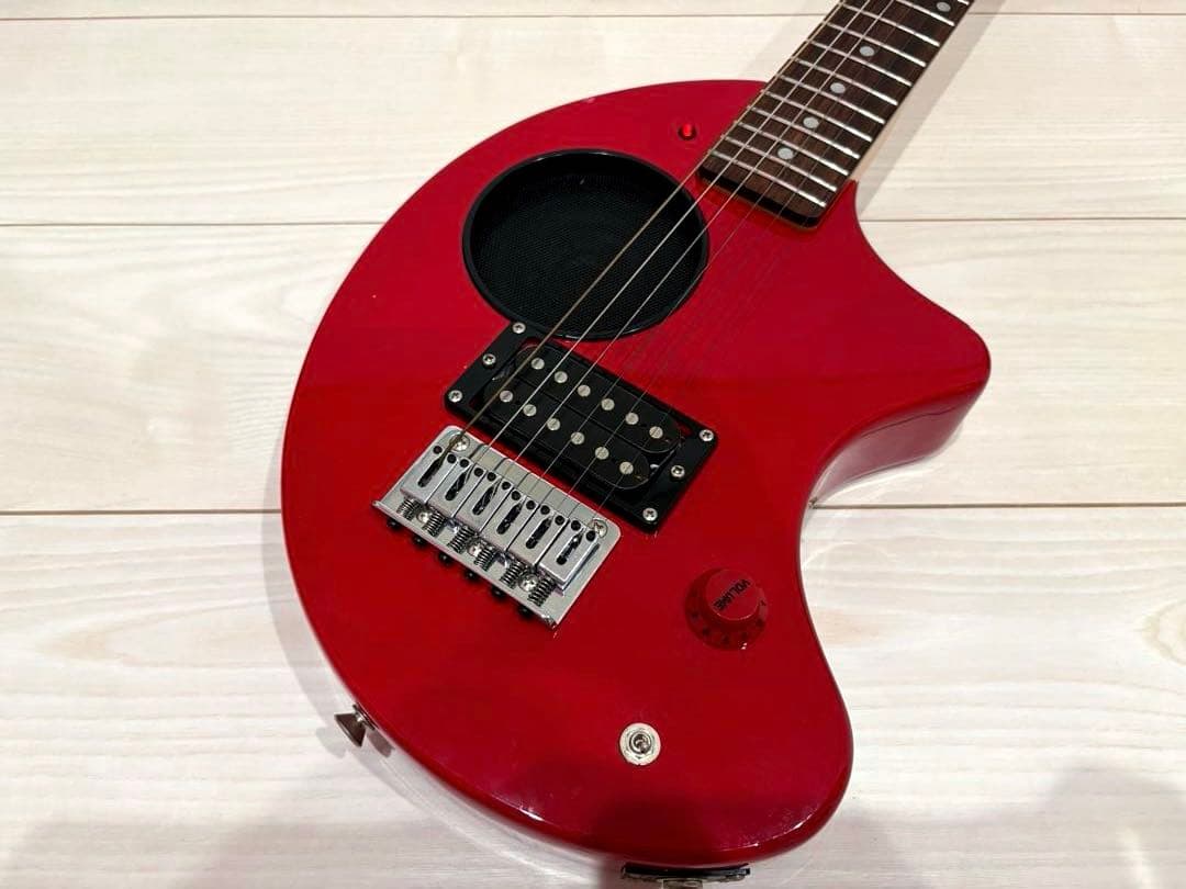 Fernandes ZO-3 Red フェルナンデス　ゾーさん　アンプ内蔵ギター