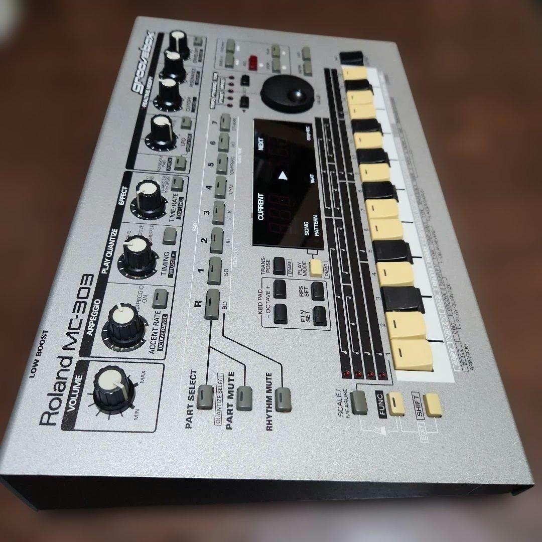 Roland MC-303❇️&❇️ BehringerTD-3 ❇️2点セット