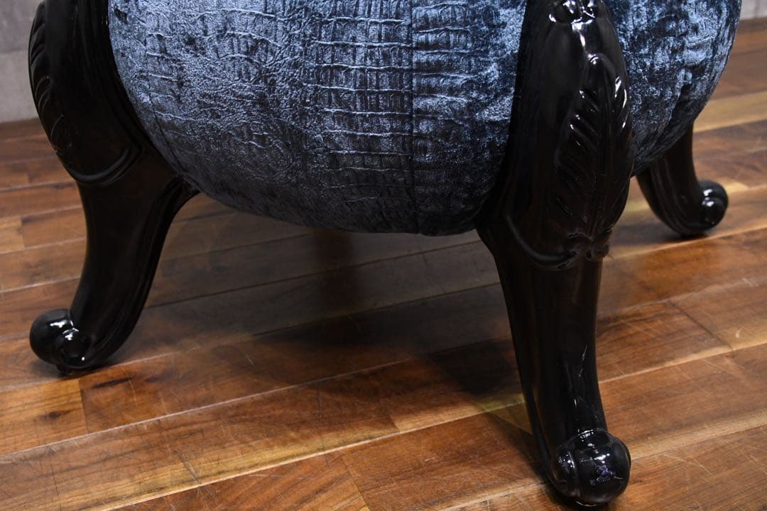 CIC35 アピス六本木 Volpi スツール 猫脚 ボタンダウン サロンチェア