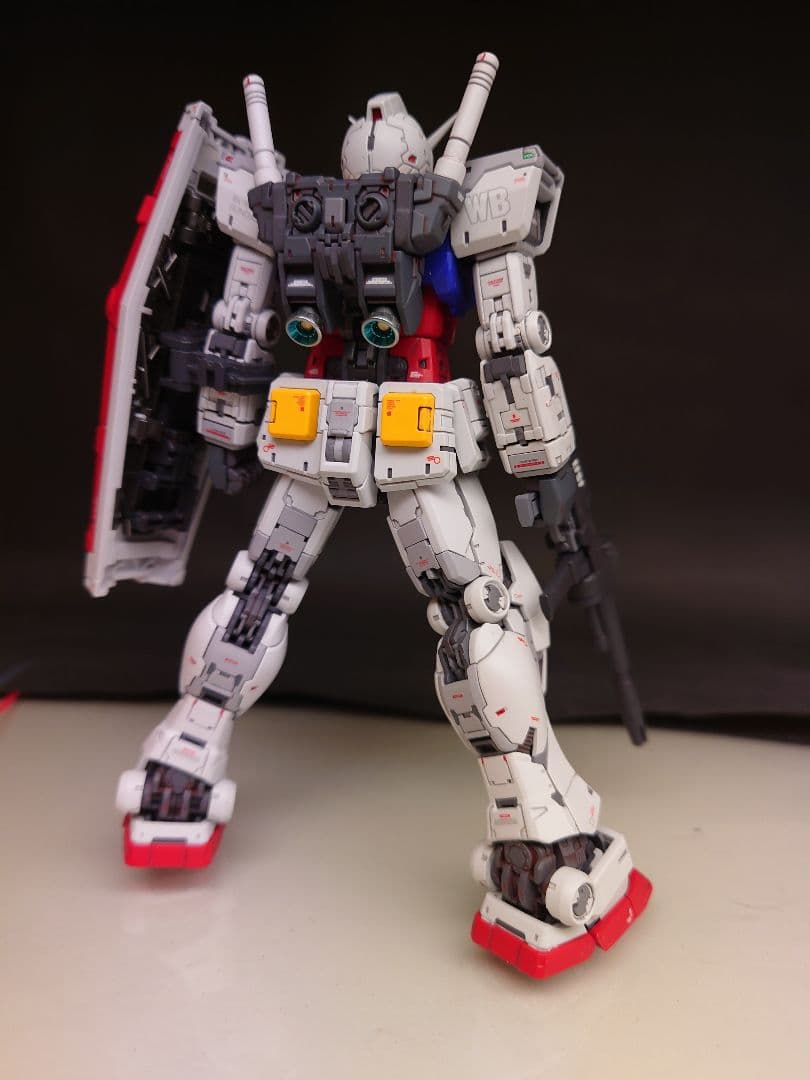 RG 1/144 RX-78-2 ガンダム Ver.2.0塗装済み完成品