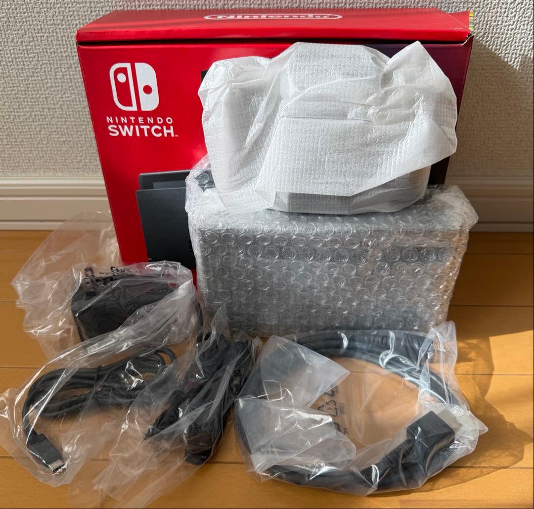 Nintendo Switch本体(付属品は未使用)