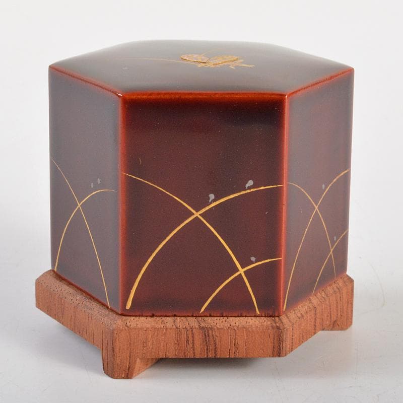 加賀蒔絵師　川上峰春作　螺鈿装飾　鈴虫蒔絵　六角香合　共布共箱　M　R7352