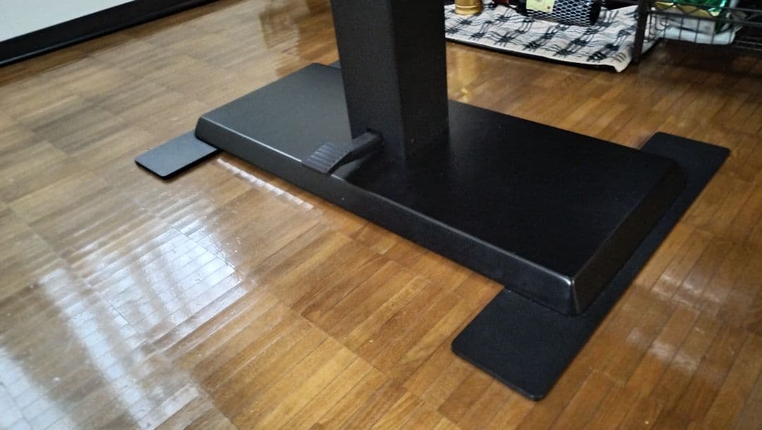 ニトリ 昇降式ダイニングテーブル 中型、木目調