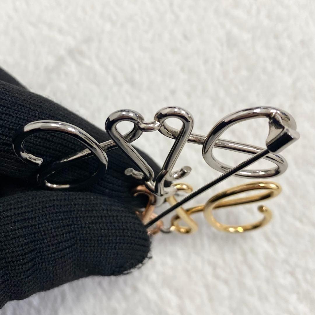 極美品】ロエベ アナグラム ブローチ マルチカラー シルバー ゴールド