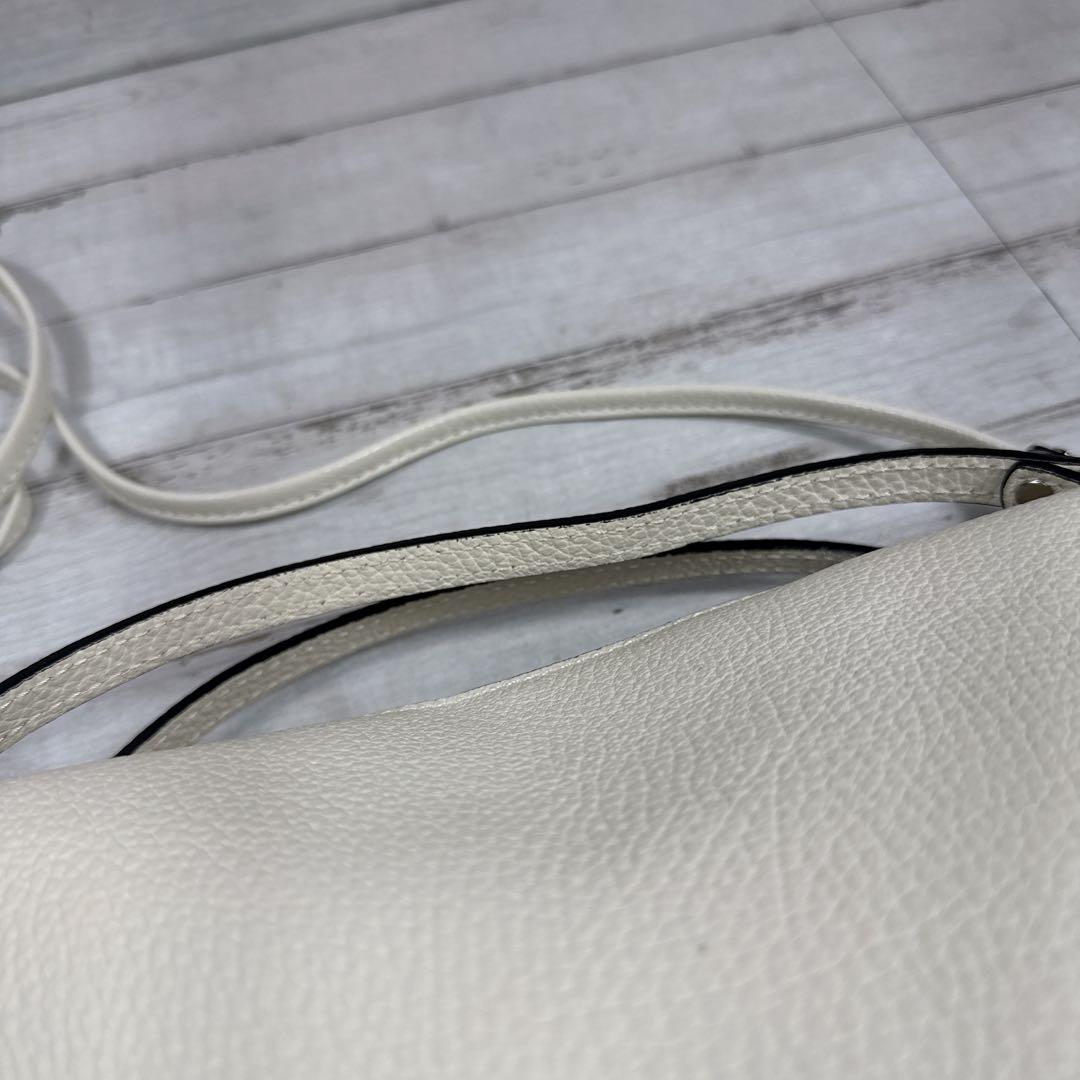 GIANNI CHIARINI アリファ M ショルダーバッグ ホワイト レザー