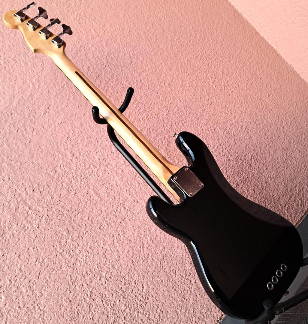 □Fender P Bass Jr. PRECISION BASS フェンダー - メルカリ