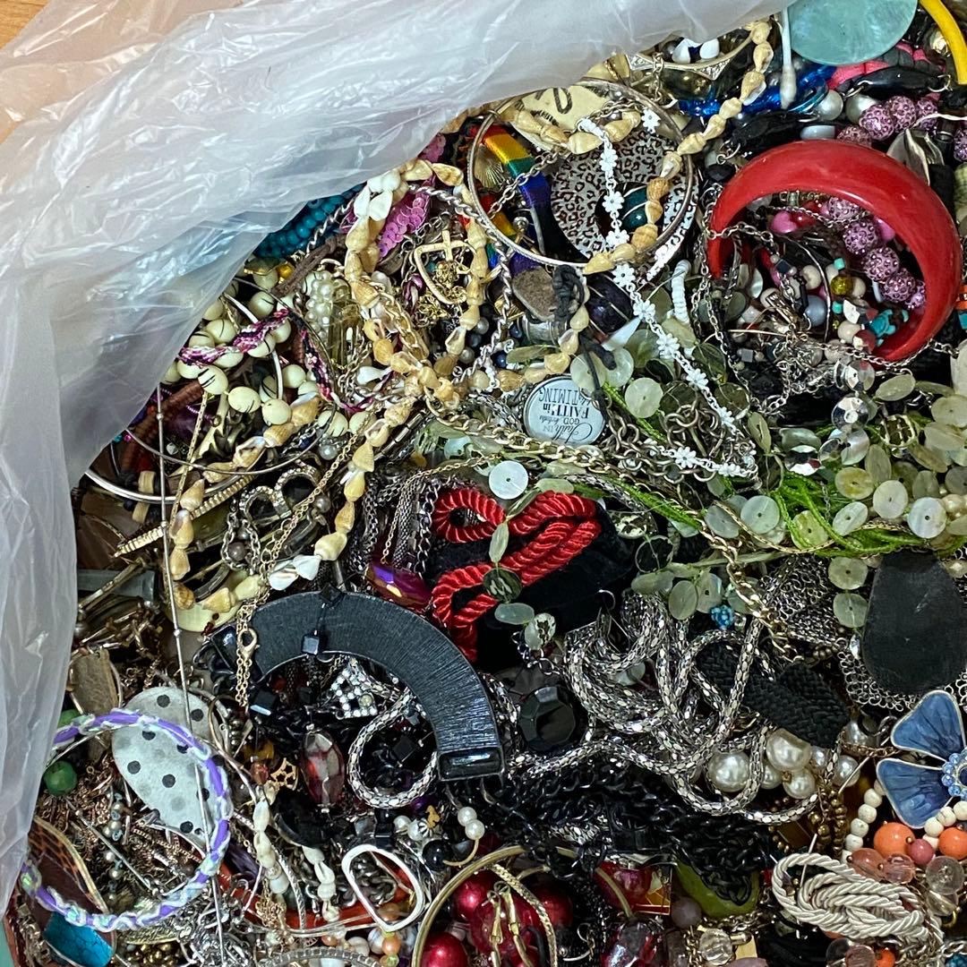 大量まとめ売り　ジャンク　未選別　アクセサリー色々③　約11.3㎏　ネックレス他