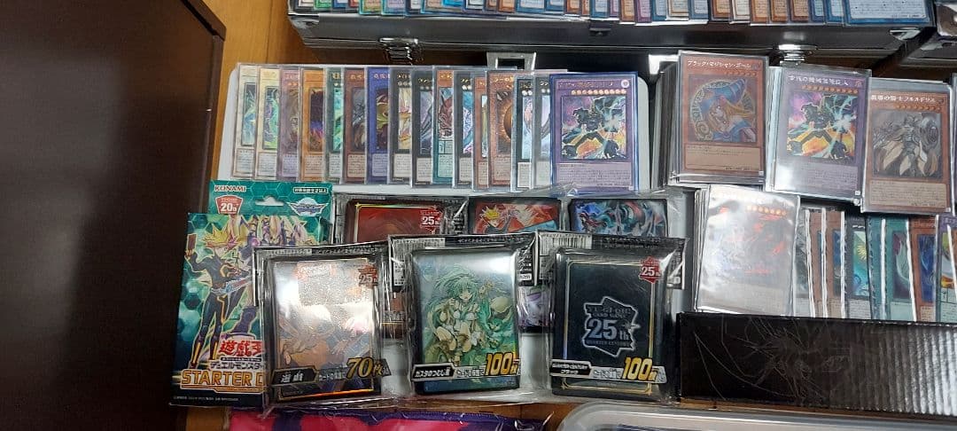遊戯王　スーパーレア以上約900枚　合計4000枚以上大量まとめ売り