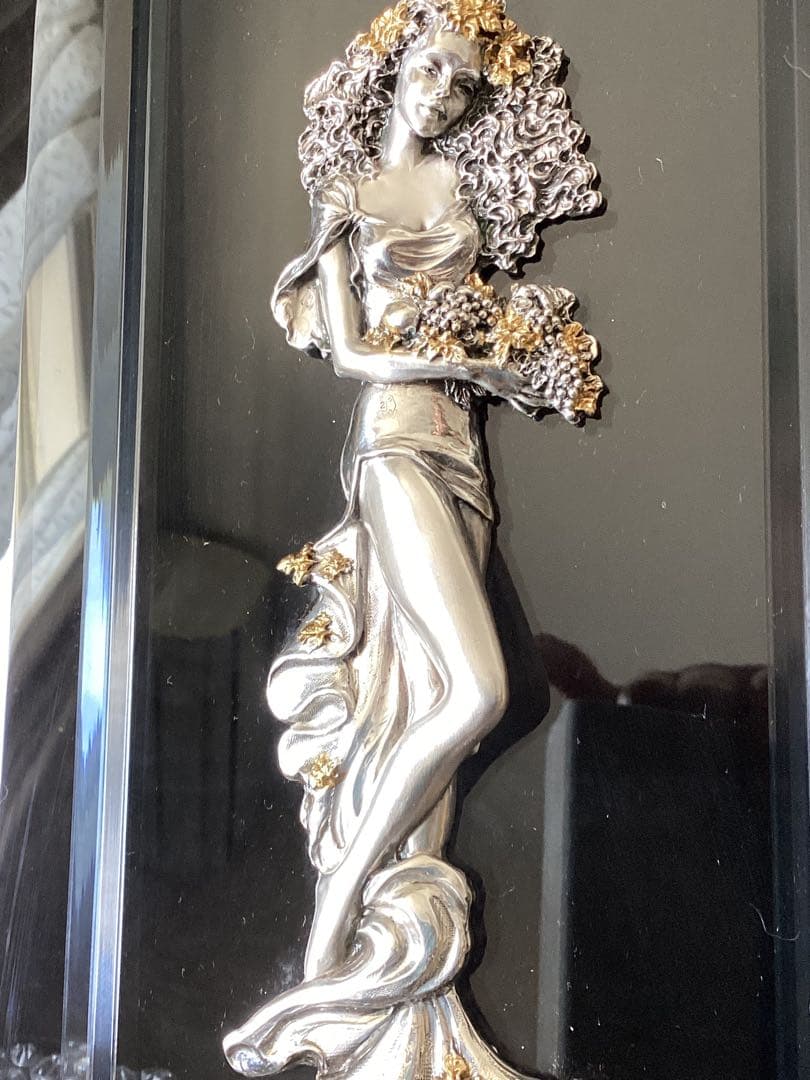 BRUNEL社イタリア製銀製立体女神レリーフ 額入り豪華ケース カットガラス版