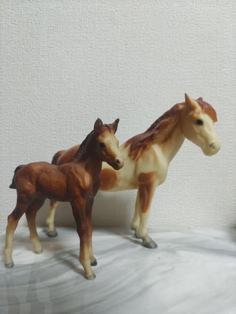 【breyer】馬のフィギュアセット 親子 Amazon.com: Breyer Horses Freedom Series Spanish Mustang Family