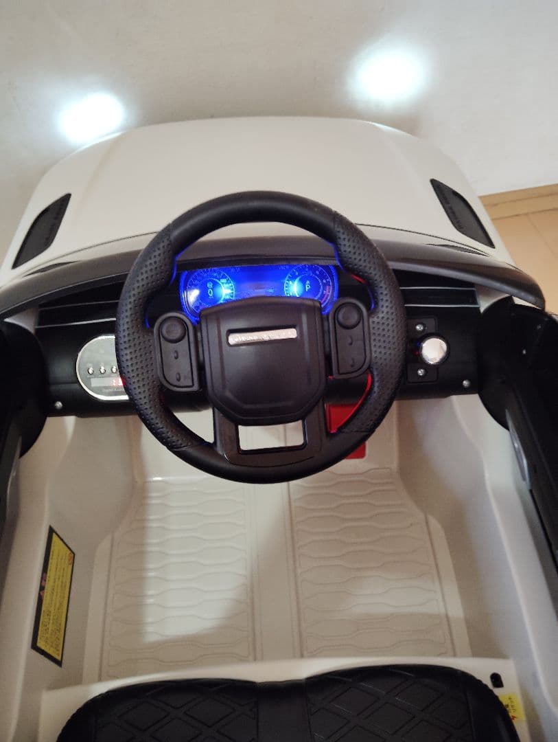 乗用玩具　RANGE ROVER レンジローバー　乗れるラジコン