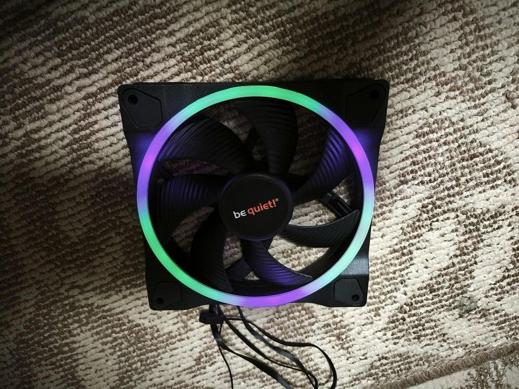 美品 be quiet! RGBファン 5個セット LIGHT WINGS PCパーツ