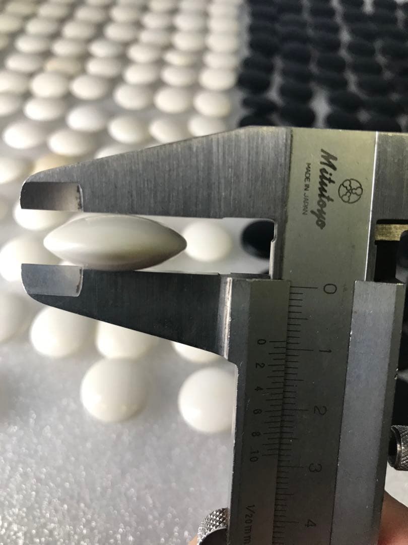 高級　囲碁　 碁笥　碁石セット　蛤碁石 　白色 165個　那智黒 180個