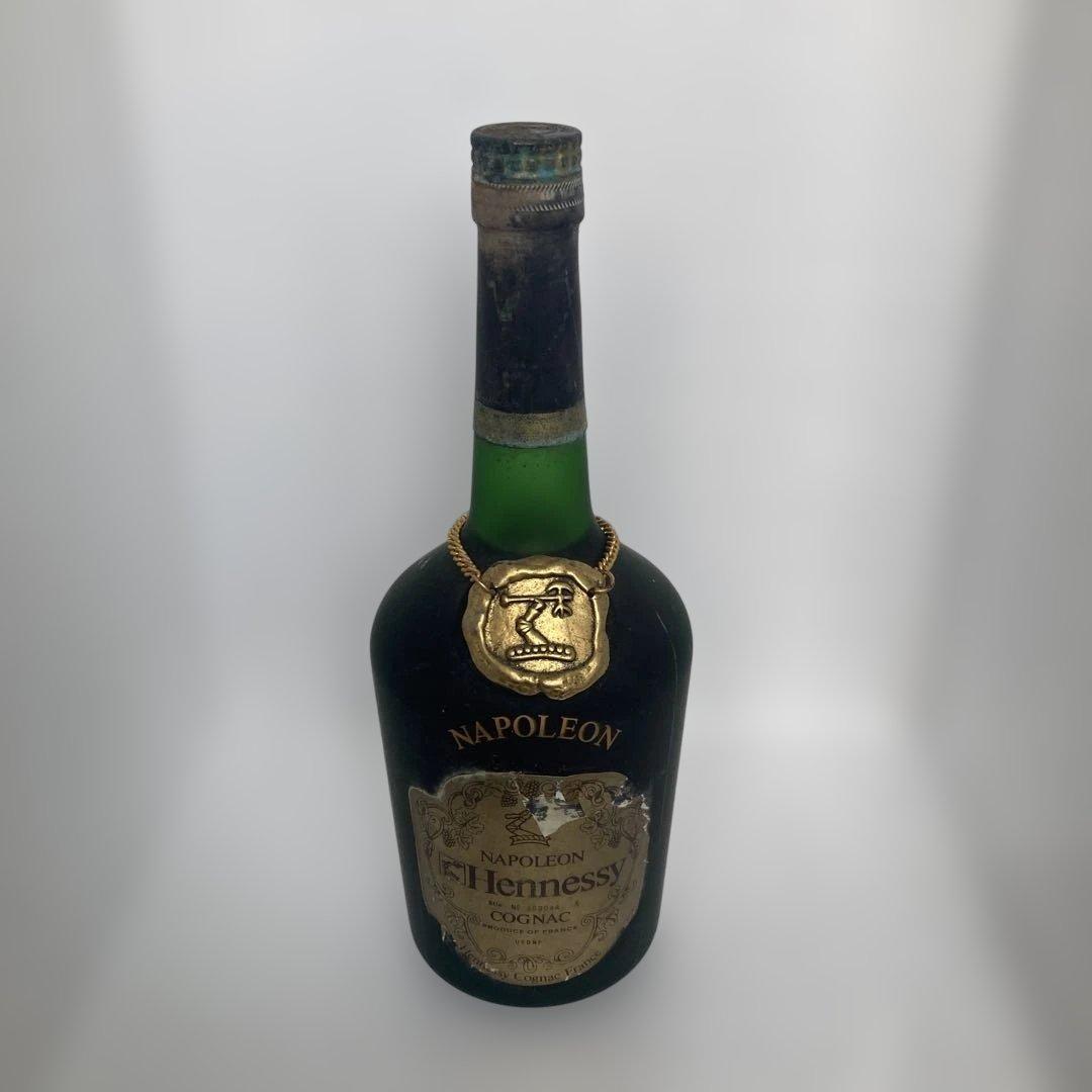 Hennessy Napoleon ブランデー 700mlブランデーHennessy Napoleon Silver Top Hennessy Napoleon