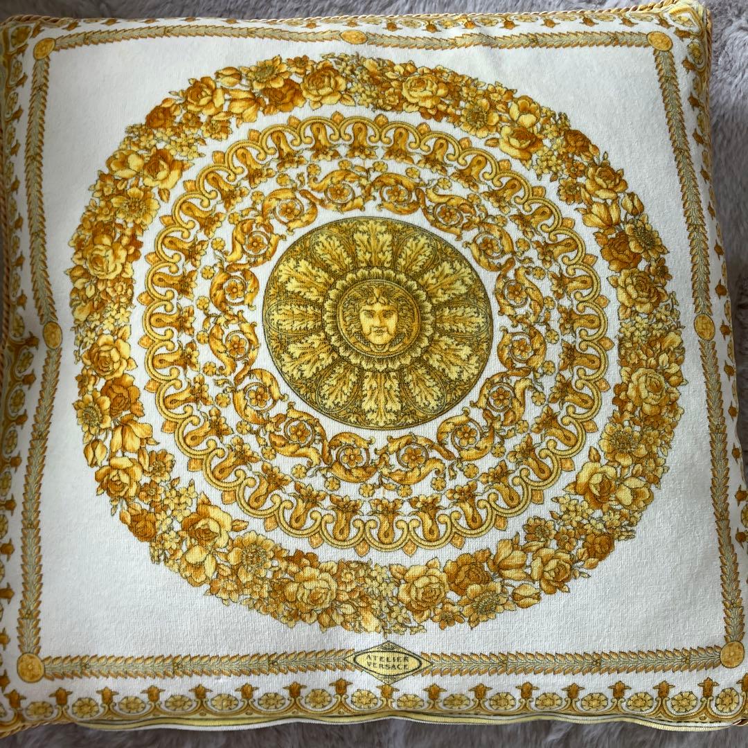 VERSACEヴェルサーチ メデューサ柄 両面クッション 3点セット