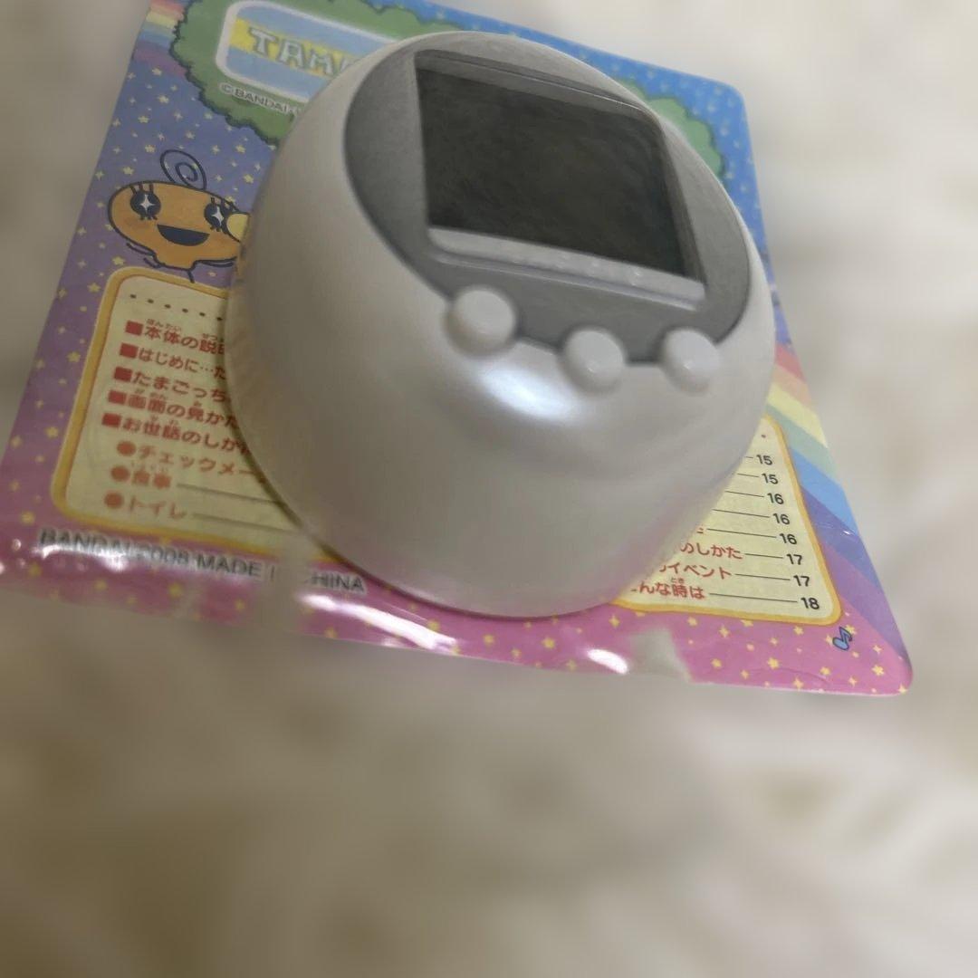 【極美品】たまごっちプラスカラー　ホワイト　説明書つき　動作確認済み