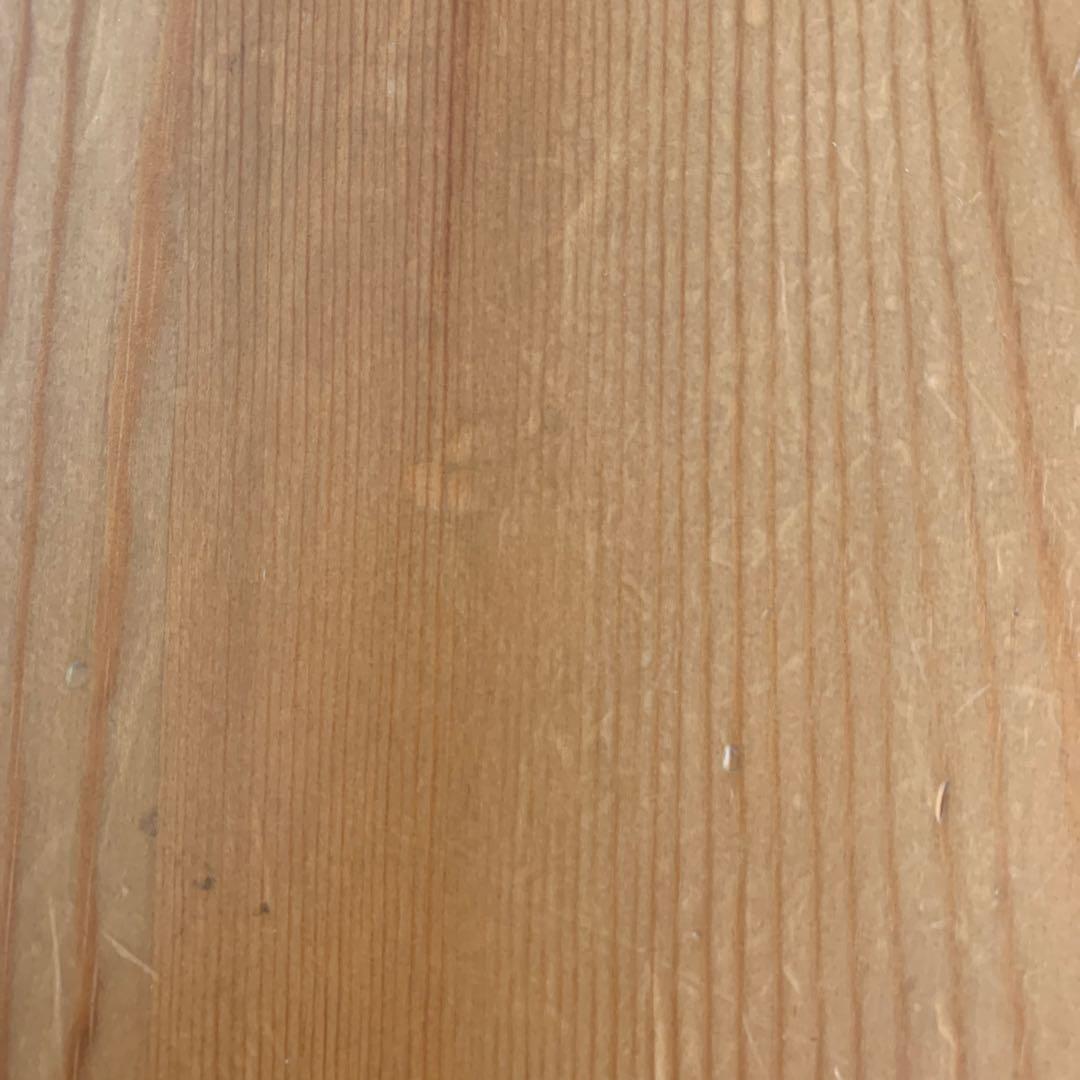 ザ・ペニーワイズ、ダイニングテーブル