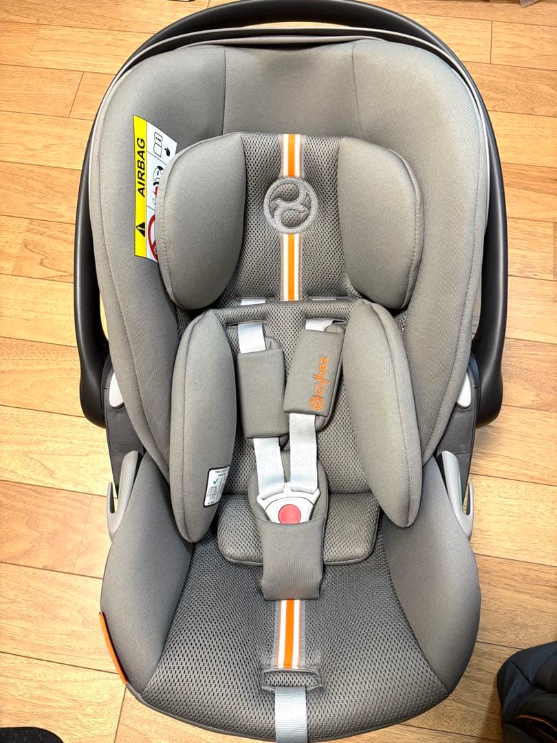 makoさま　Cybex クラウド G i-Size ベビーシート