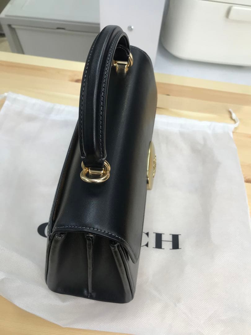 特売　【新品未使用】Coach 黒 レザー ハンドバッグ