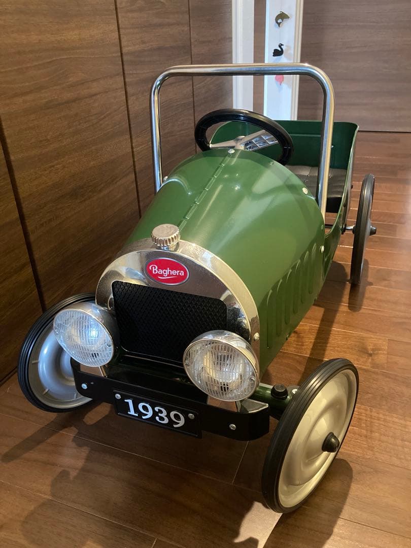 Baghera バゲーラ クラシック ペダルカー 乗用玩具