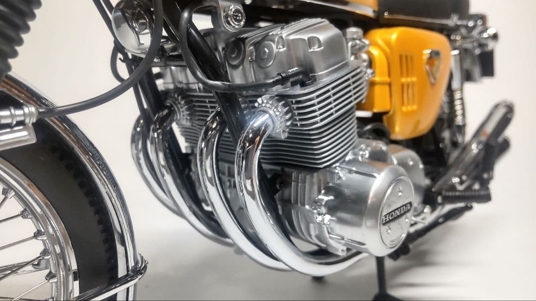ミニチャンプス 1/6 HONDA CB750 ゴールド　ミニカー　バイク模型