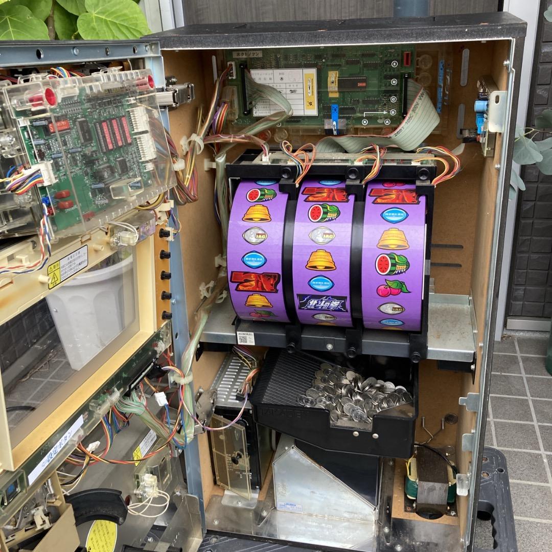 お値下げOK】 サミー 北斗の拳 4号機 初代 ユリア 鍵あり コイン不要機