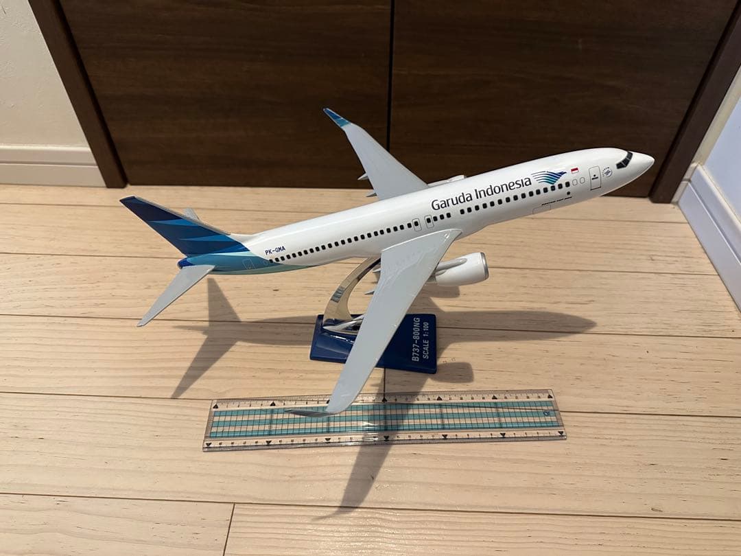 Garuda Indonesia B737-800NG モデル 1:100 ガルーダ インドネシア