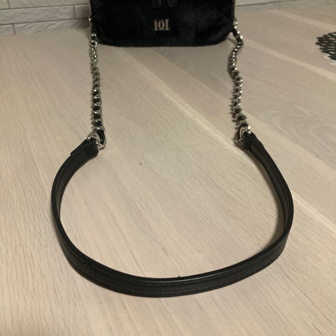 ダーリッチ フェイクファーショルダーミニバッグ　ブラック　新品未使用　黒